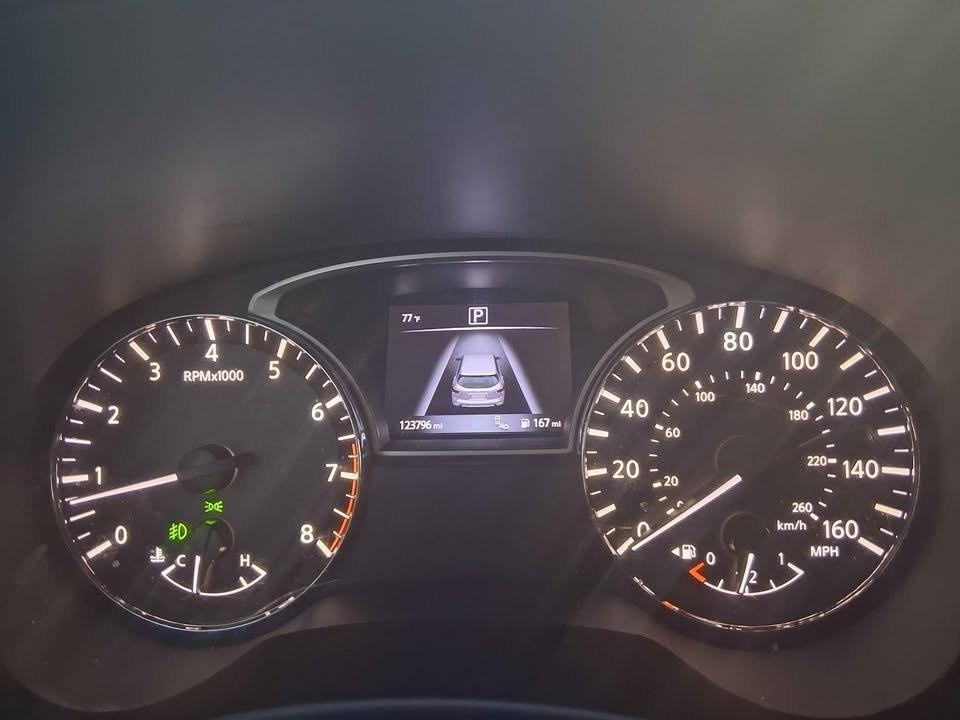 Nissan Pathfinder SV 2017