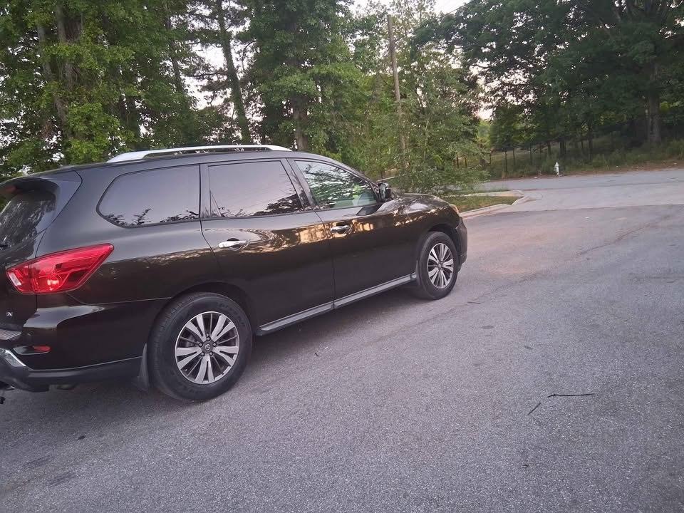 Nissan Pathfinder SV 2017