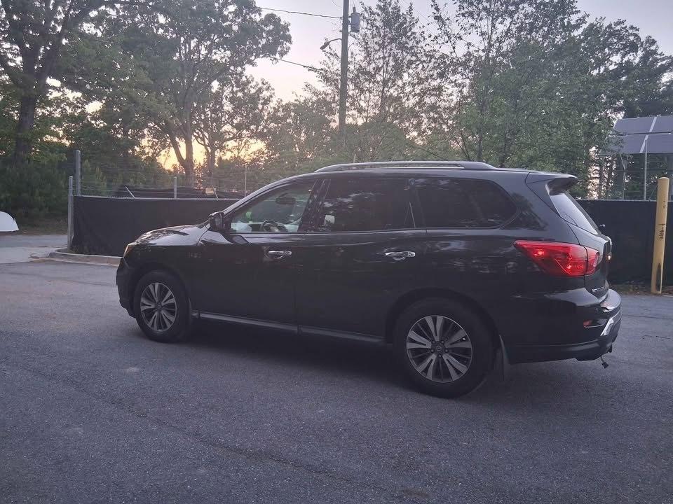 Nissan Pathfinder SV 2017