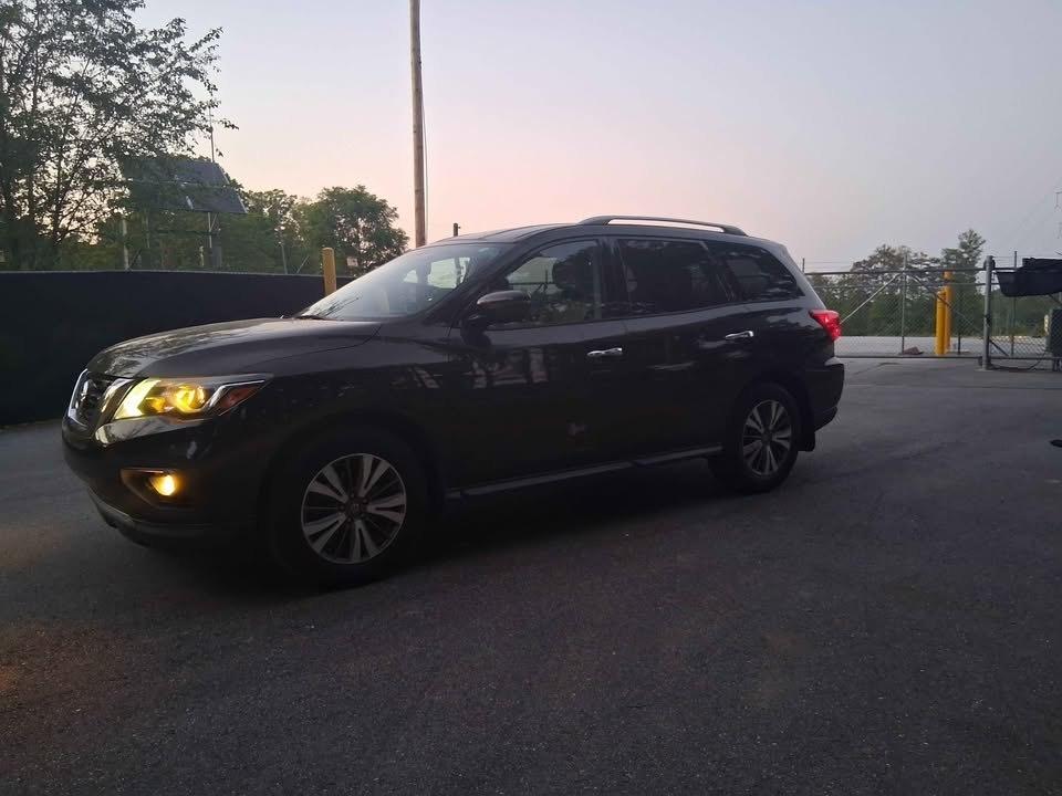 Nissan Pathfinder SV 2017