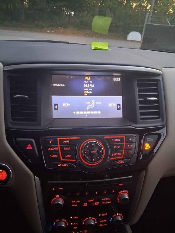 Nissan Pathfinder SV 2017