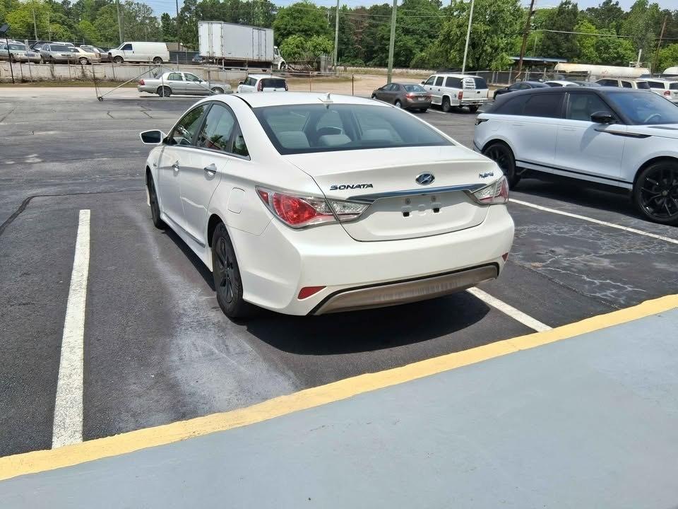 Hyundai Sonata Hybrid  2014