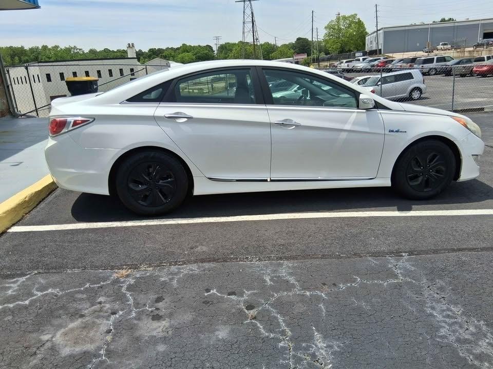 Hyundai Sonata Hybrid  2014