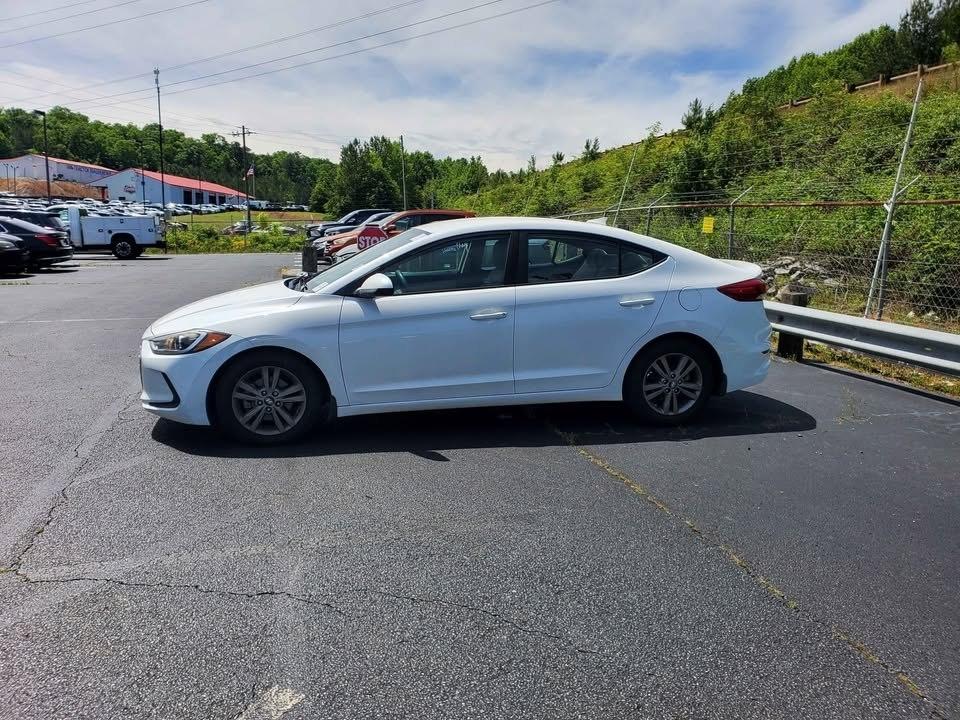 Hyundai Elantra SEL 2018