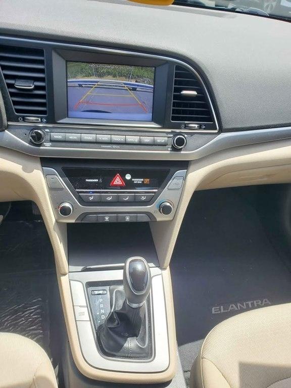 Hyundai Elantra SEL 2018