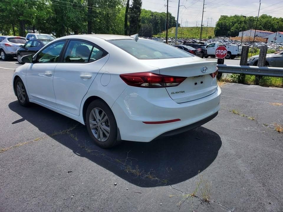 Hyundai Elantra SEL 2018