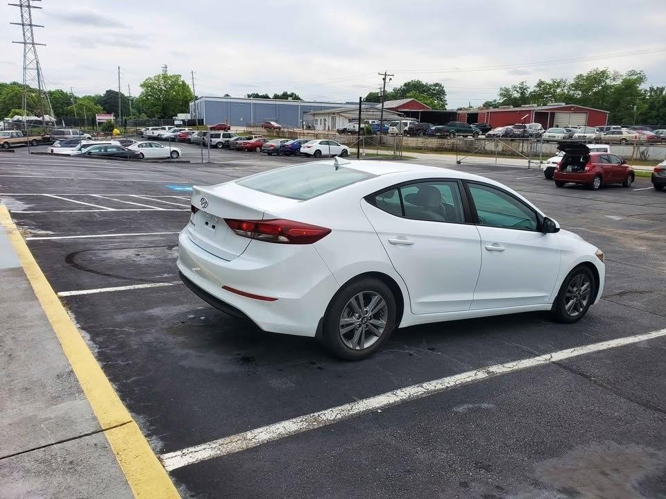 Hyundai Elantra SEL 2018