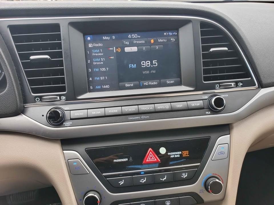 Hyundai Elantra SEL 2018