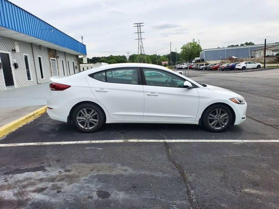 Hyundai Elantra SEL 2018
