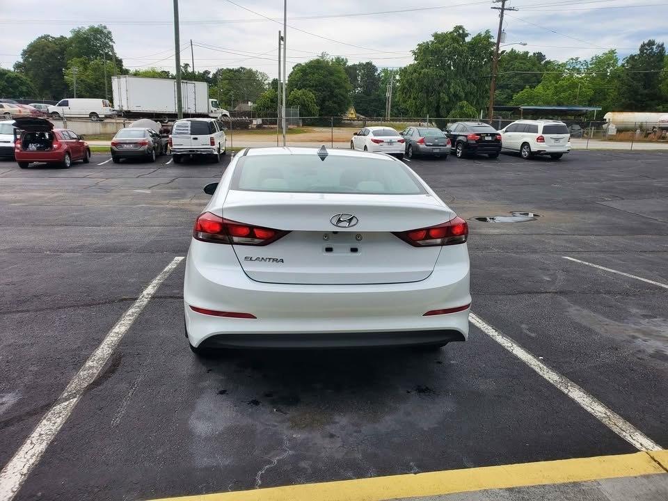 Hyundai Elantra SEL 2018