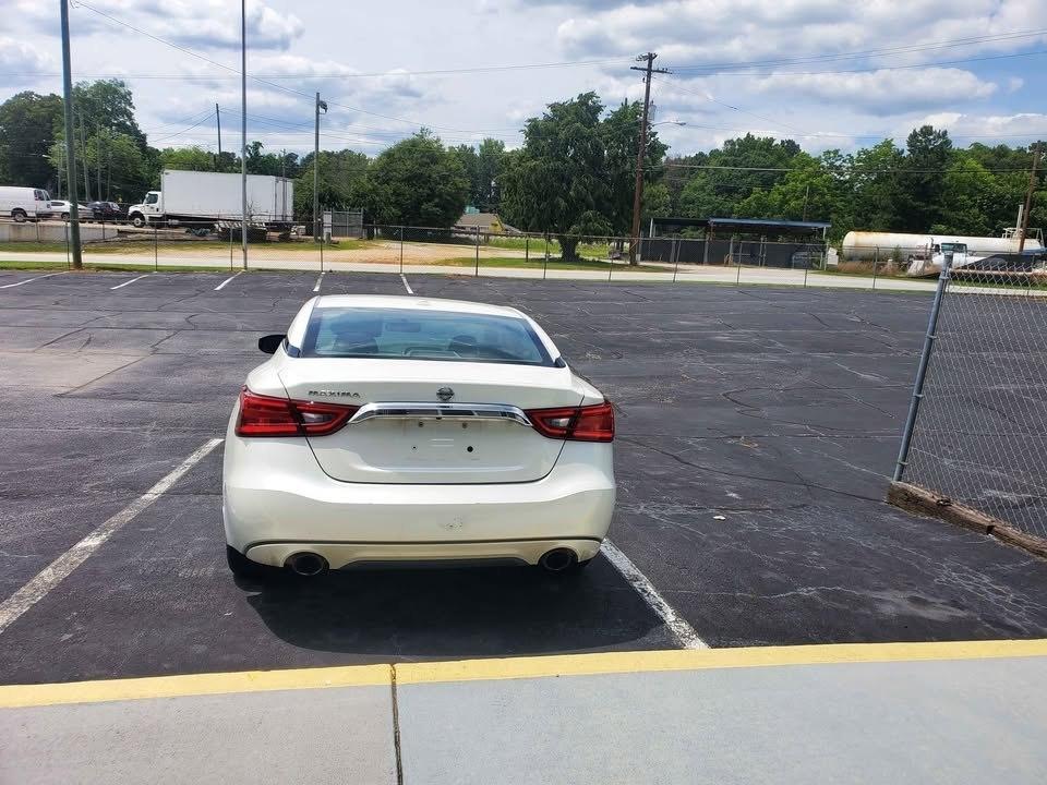 Nissan Maxima S 2017