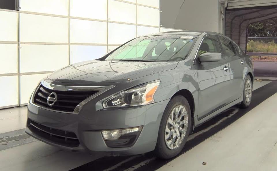 Nissan Altima  2015