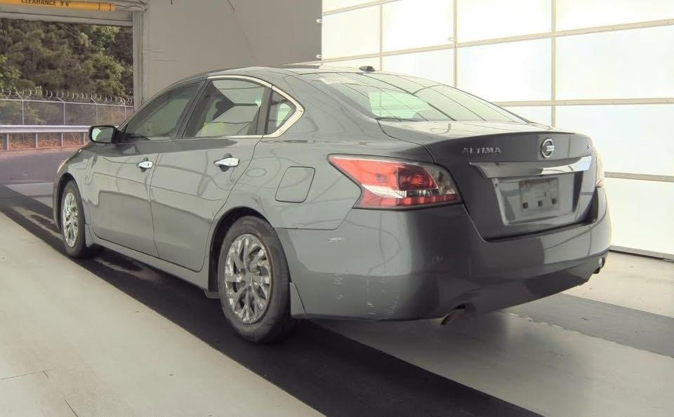 Nissan Altima  2015