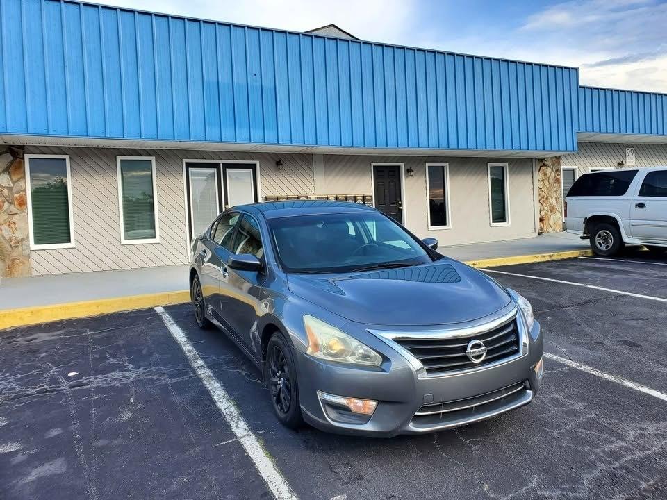2015 Nissan Altima 2.5 S's photo