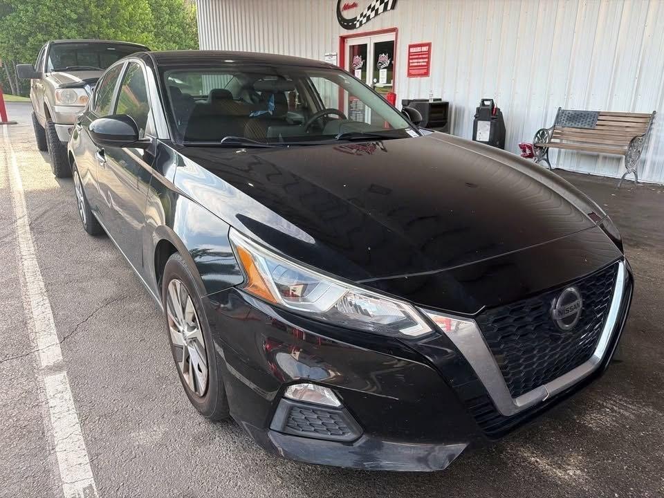 Nissan Altima  2020