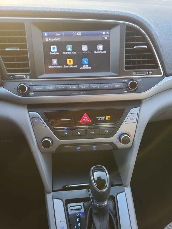 Hyundai Elantra SEL 2018