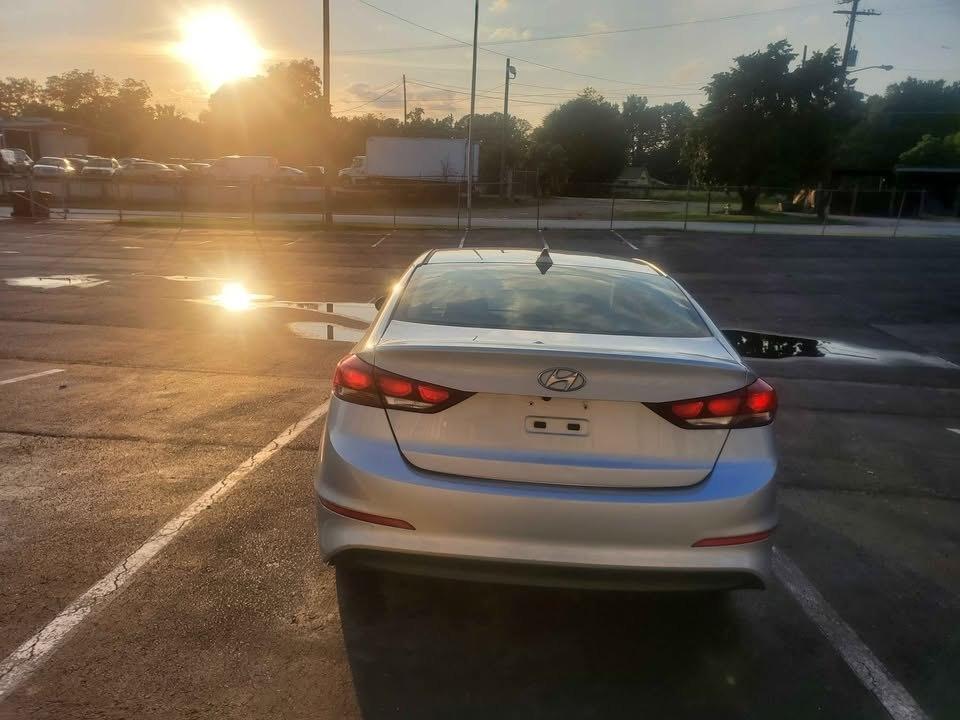 Hyundai Elantra SEL 2018