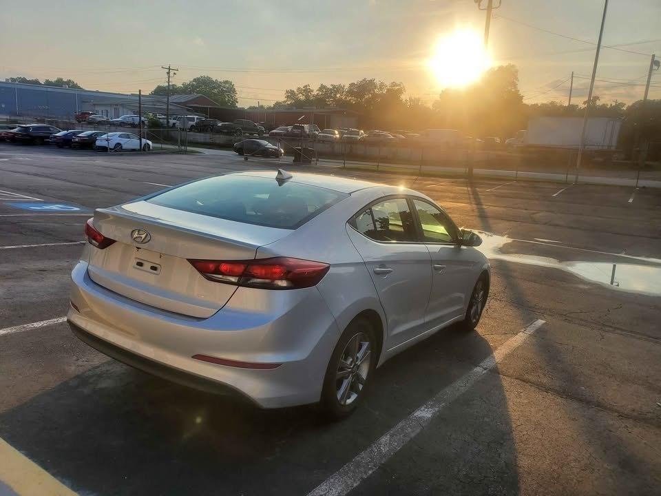 Hyundai Elantra SEL 2018