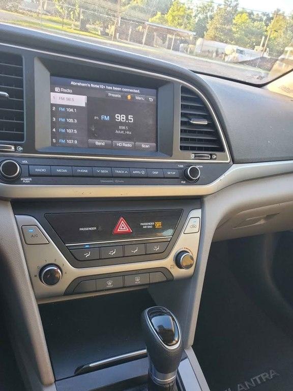 Hyundai Elantra SEL 2018