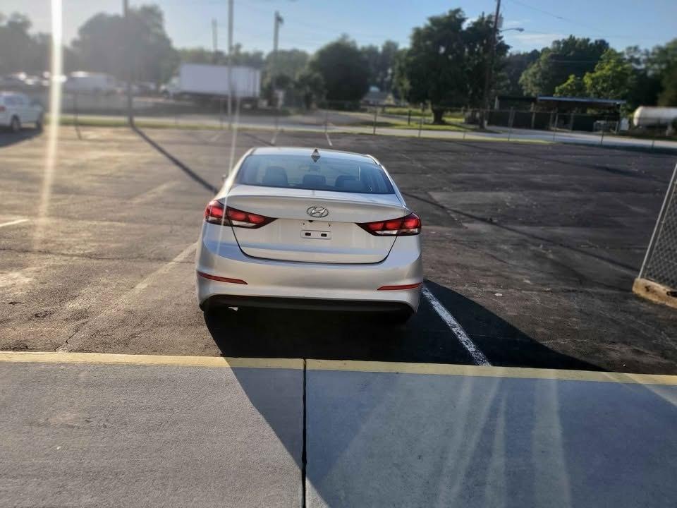 Hyundai Elantra SEL 2018