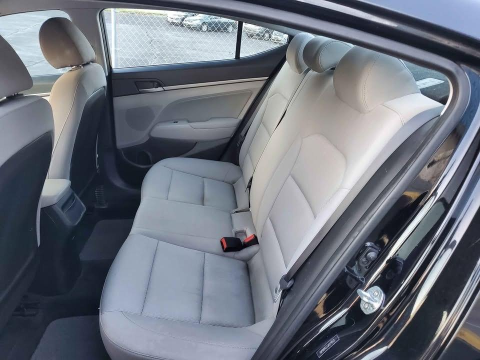 Hyundai Elantra SEL 2018