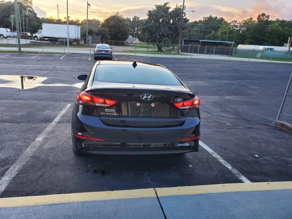 Hyundai Elantra SEL 2018