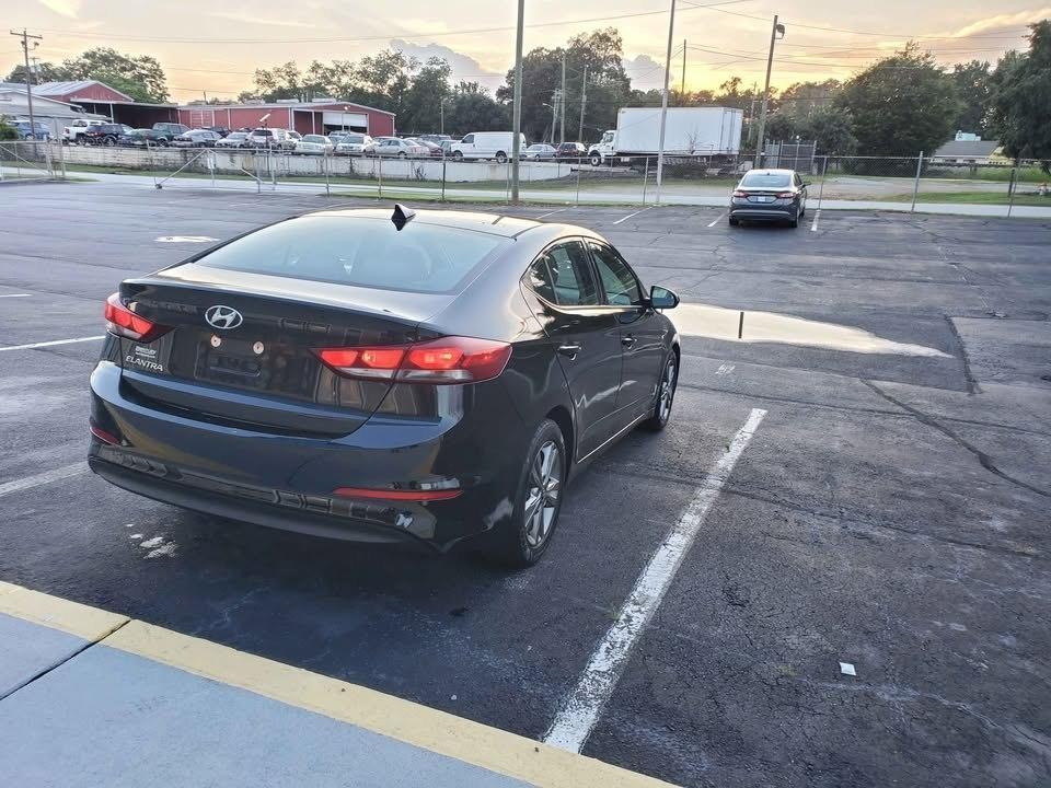 Hyundai Elantra SEL 2018