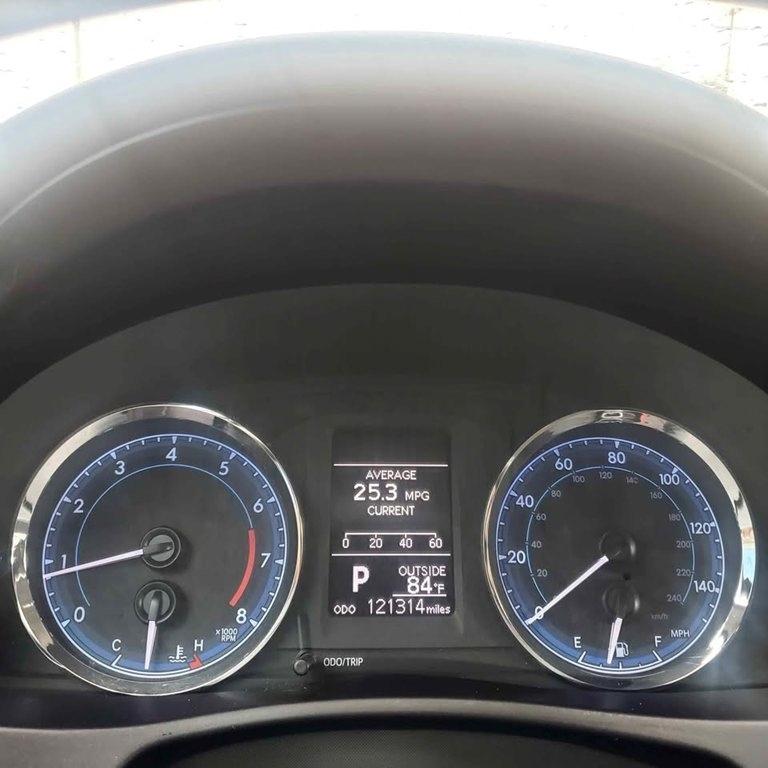 2019 Toyota Corolla LE - Photo 2