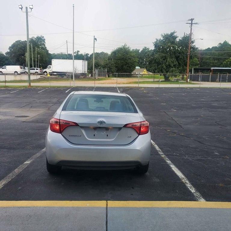 2019 Toyota Corolla LE - Photo 9