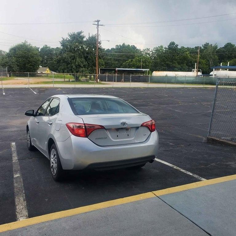 2019 Toyota Corolla LE - Photo 10