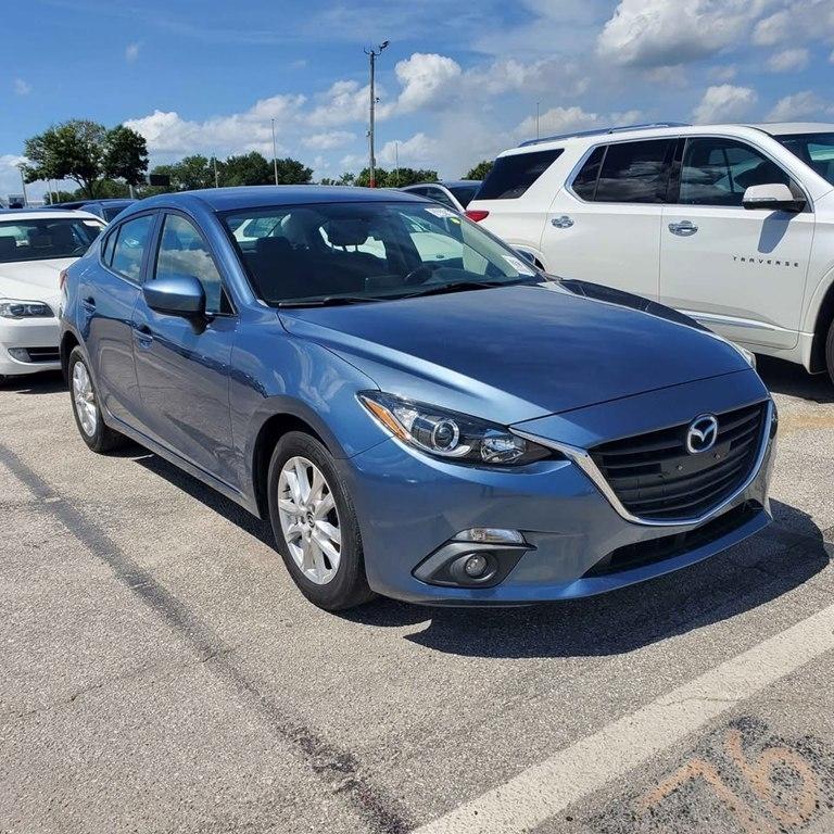 Mazda MAZDA3  2015