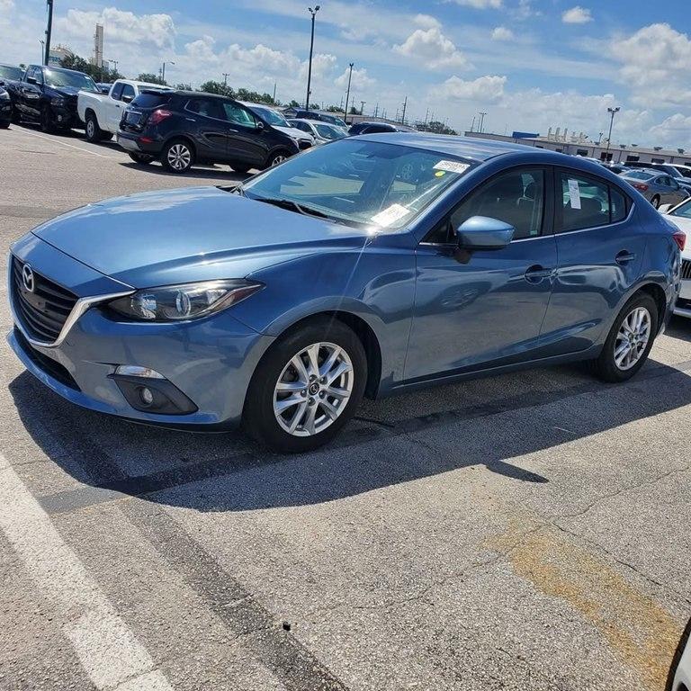 Mazda MAZDA3  2015