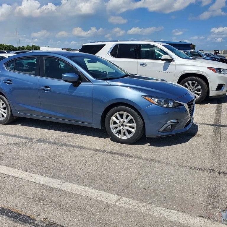 Mazda MAZDA3  2015