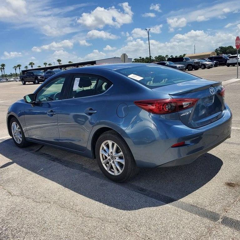 Mazda MAZDA3  2015