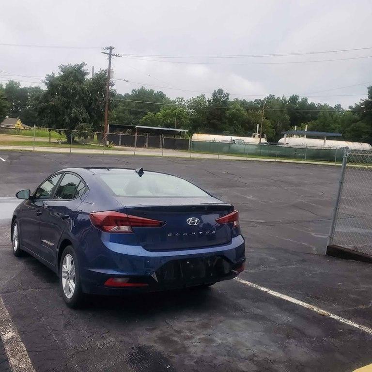Hyundai Elantra  2020