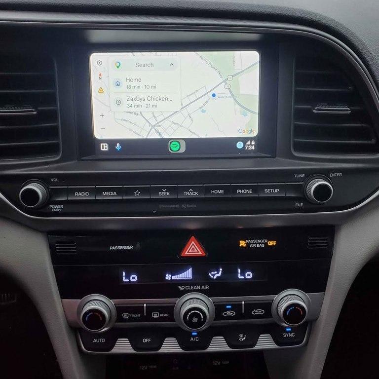 Hyundai Elantra  2020