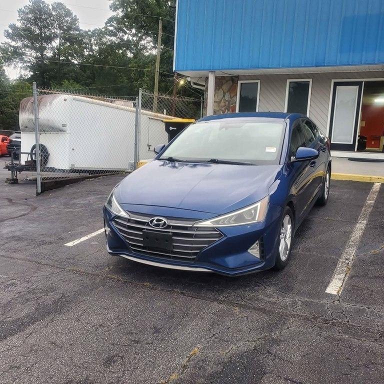 Hyundai Elantra  2020
