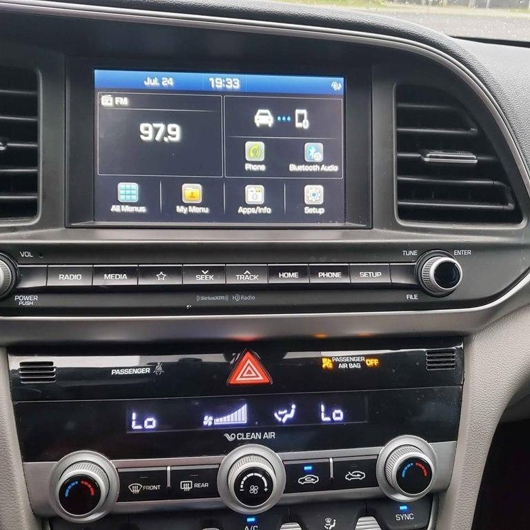 Hyundai Elantra  2020
