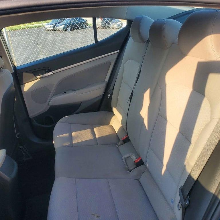 2020 Hyundai Elantra SEL - Photo 6