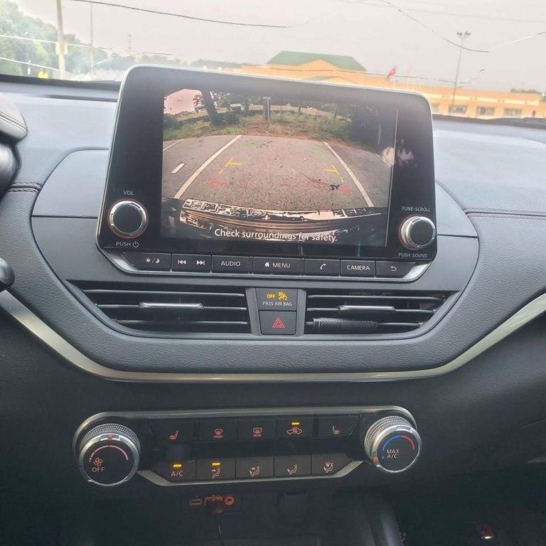 Nissan Altima SR 2019