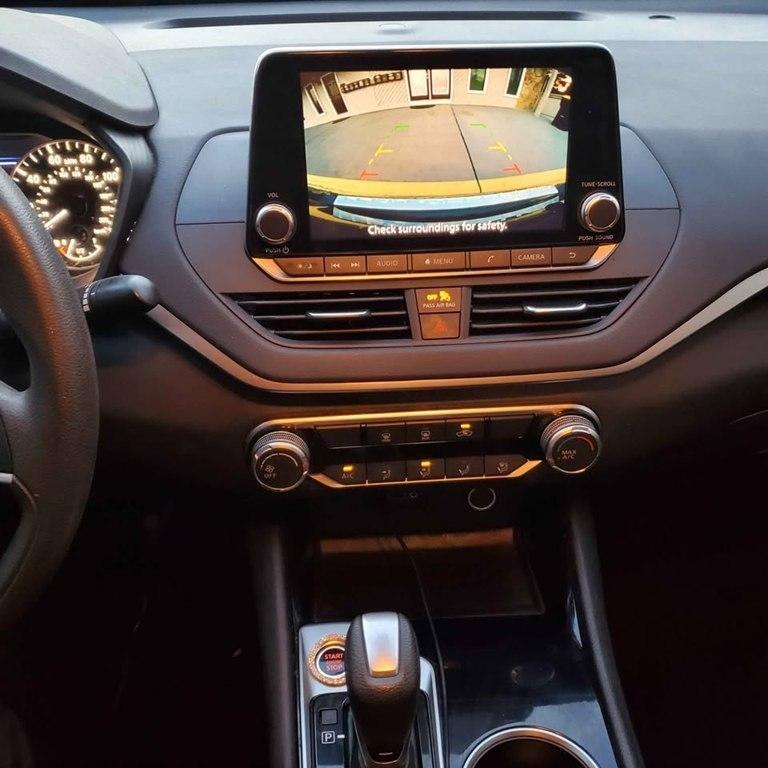 Nissan Altima SV 2021
