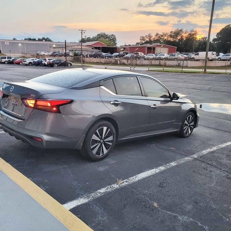 Nissan Altima SV 2021