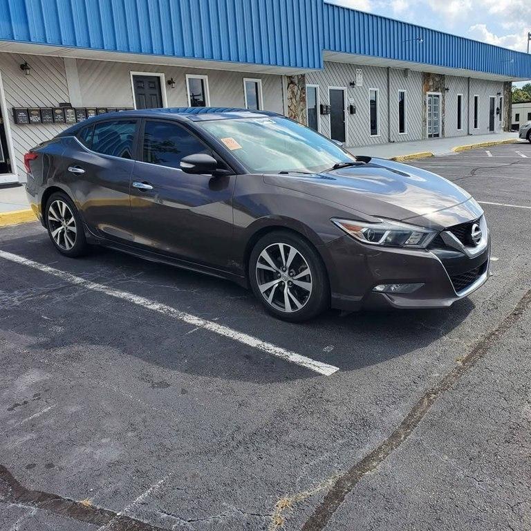 Nissan Maxima