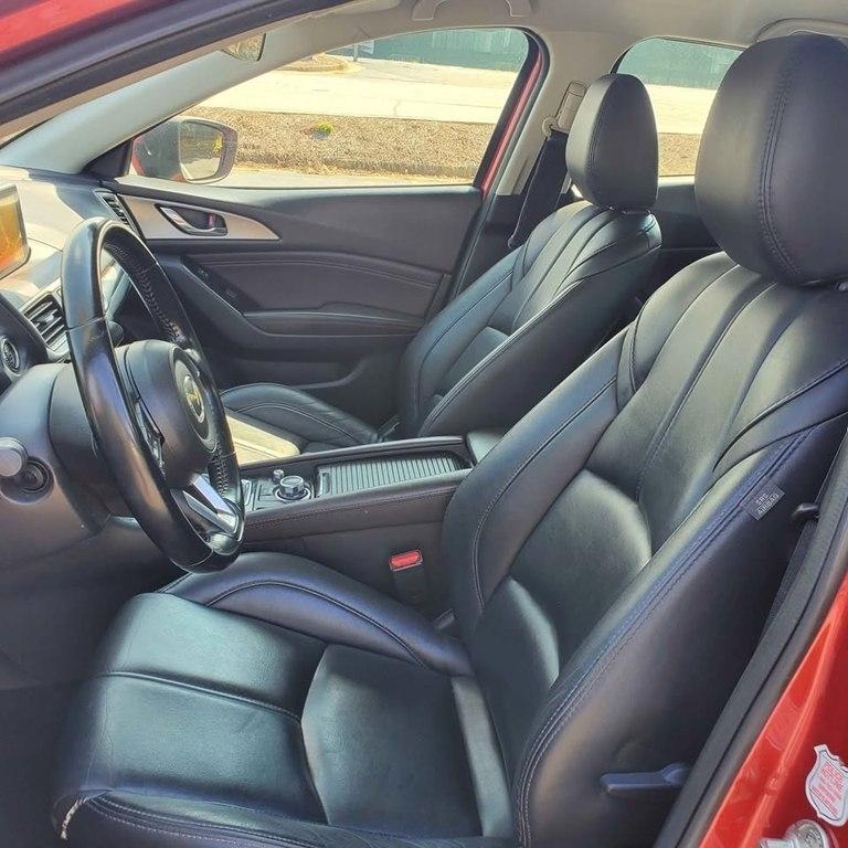 Mazda MAZDA3  2018