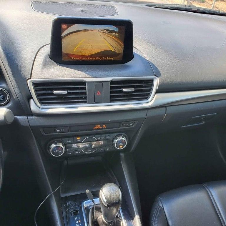 Mazda MAZDA3  2018