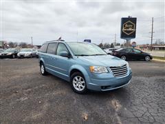 2010 Chrysler Town & Country 
