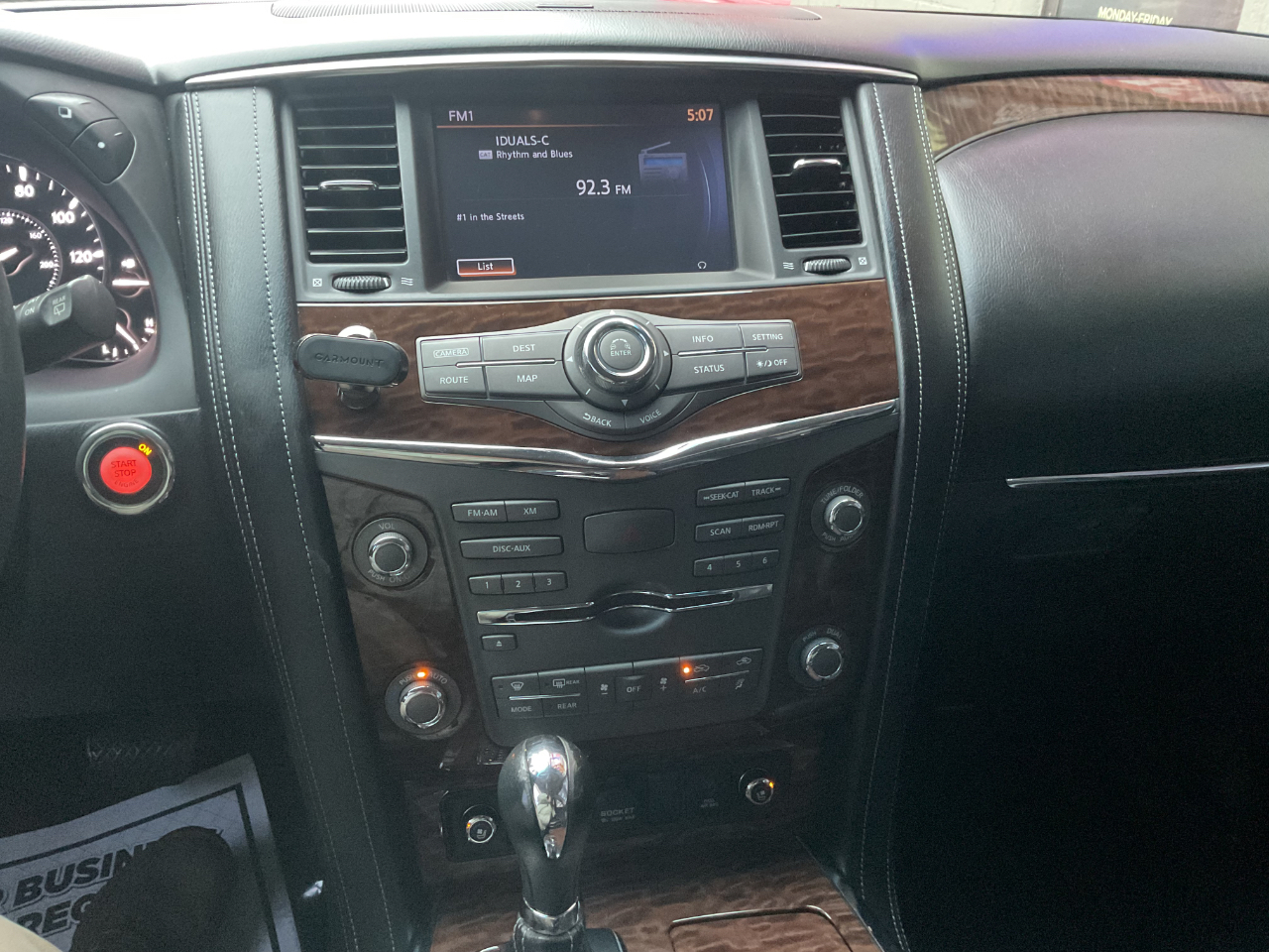 Nissan Armada SV AWD 2017