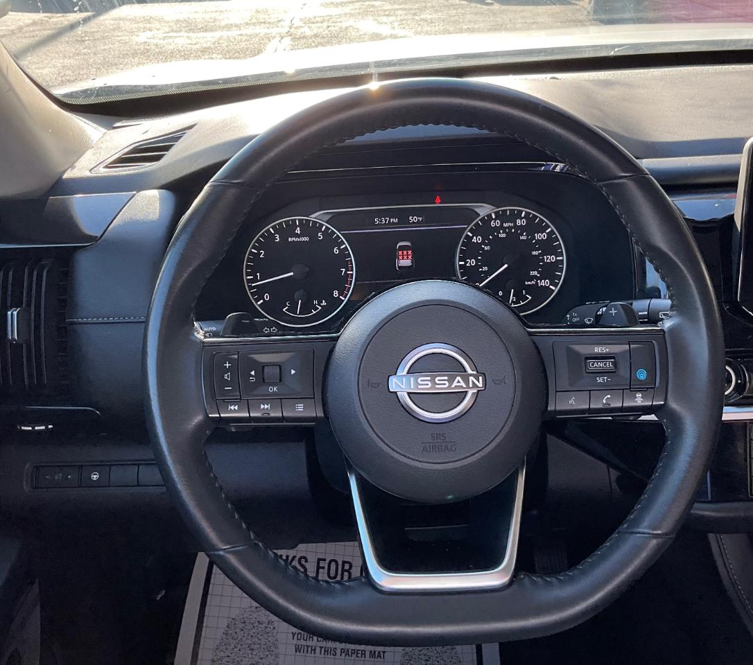 Nissan Pathfinder SV 2023