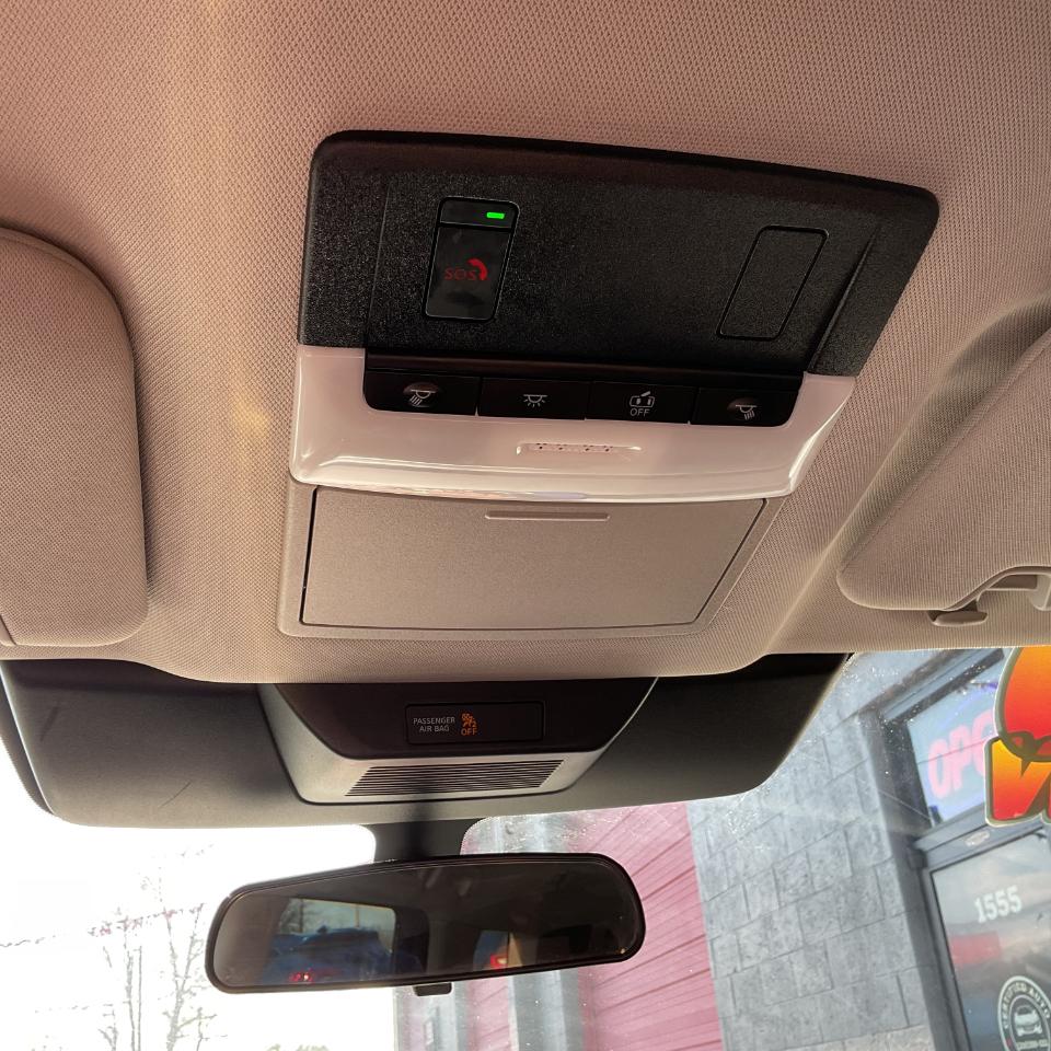 Nissan Pathfinder SV 2023