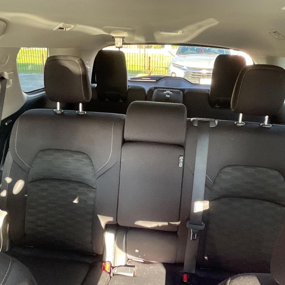 Nissan Pathfinder SV 2023